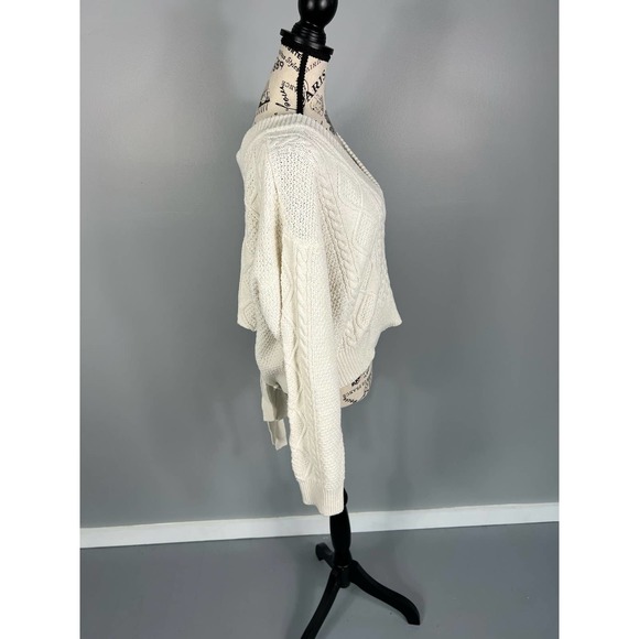 J.O.A chunky knit white cropped sweater with open back tie bow - Picture 9 of 12